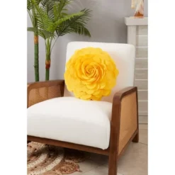 Flower Design Round Throw Pillow - Saro Lifestyle -Winter Glow Store GUEST 769c345c 8627 46a0 96f9 da0b24505412