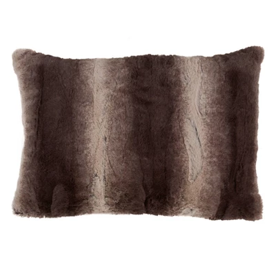 Oversize Animal Print Faux Fur Throw Pillow - Saro Lifestyle 1 Oversize Animal Print Faux Fur Throw Pillow - Saro Lifestyle