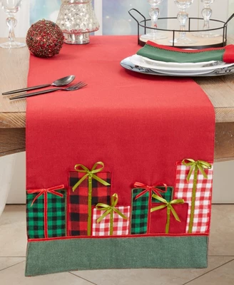 Saro Lifestyle Festive And Fun Christmas Gifts Table Runner, 16"x72", Red 2 Saro Lifestyle Festive And Fun Christmas Gifts Table Runner, 16"x72", Red - Image 2