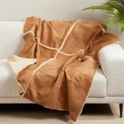 Saro Lifestyle Artisan Patchwork Leather Throw 8 Saro Lifestyle Artisan Patchwork Leather Throw -Winter Glow Store GUEST d02f3b98 c6de 422b 8dd8 18a70037e036